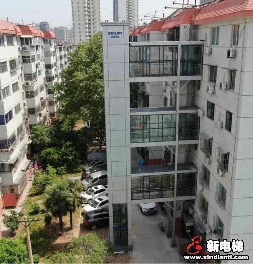 疫情以来郑州首台老旧小区加装电梯交付使用