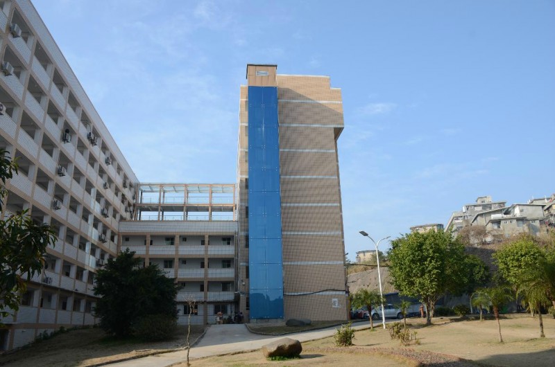 新疆克拉玛依市开展加装电梯试点工作(图1) 新疆克拉玛依市开展加装电梯试点工作(图1)