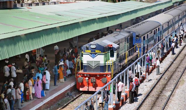 1-INDIA’S WESTERN RAILWAY HIRING WORKERS TO Mo<em></em>nITOR VT