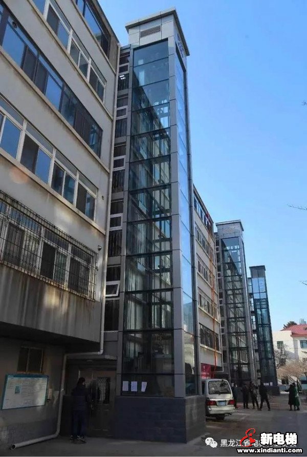 沈阳首个老旧小区平层电梯正式投入使用