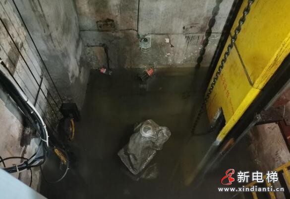 电梯进水维修宝典提醒千万不要乘坐