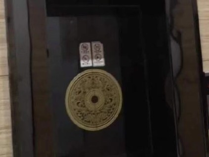 上海一公寓电梯形似棺材引争议 外卖员夜间不敢单独乘坐