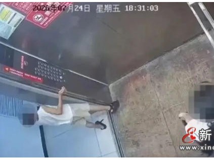 湖北仙桃一女子电梯内与人冲突 教唆男童共同动手引热议