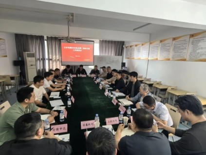 合肥市场局在电梯协会召开96366电梯救援标识牌二维码升级工作部署会